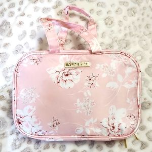 Yumi Kim Wanderlust Makeup Bag/Travel Case in French Rose Cameo
